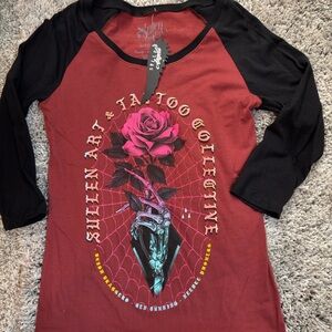 Sullen Art & Tattoo Collective Women's Red and Black Raglan Long Sleeve Tee